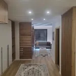Veni Apartment *