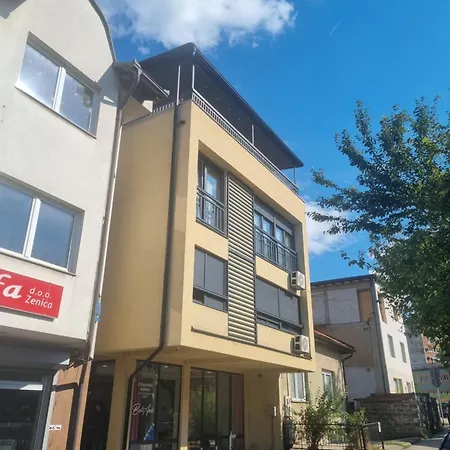 Veni Apartment *